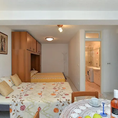 Aleksandra 43 Apartman Póla