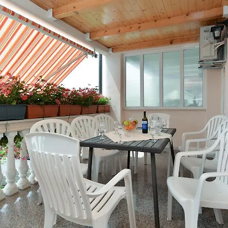 Aleksandra 43 Apartman *