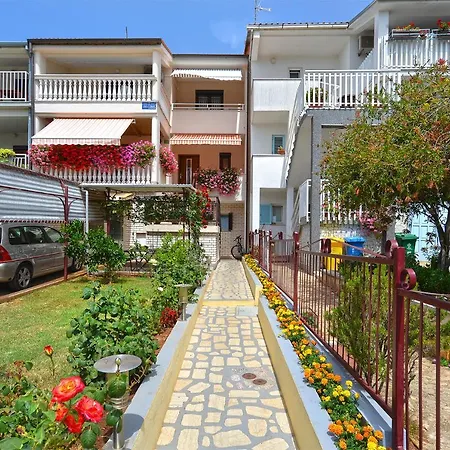 Aleksandra 43 Apartman Póla