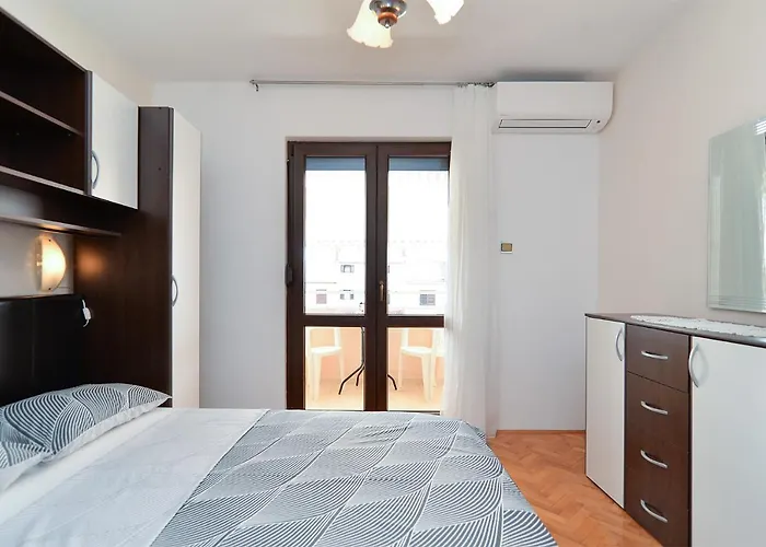 Apartamento Aleksandra 43 *