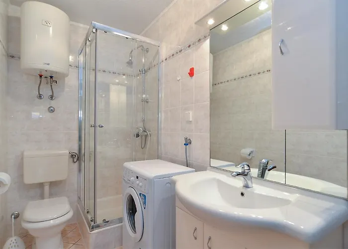 Apartman Aleksandra 43 *